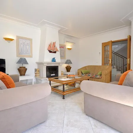 Villa Beautiful Located Less Than Five Minutes Walk From The Old Village