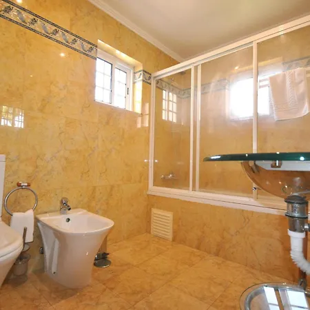 Beautiful Located Less Than Five Minutes Walk From The Old Village * וילהמורה