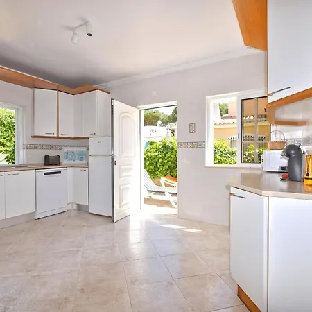 Beautiful Located Less Than Five Minutes Walk From The Old Village וילה וילהמורה