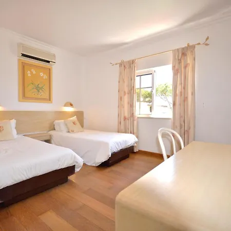 Beautiful Located Less Than Five Minutes Walk From The Old Village וילה וילהמורה