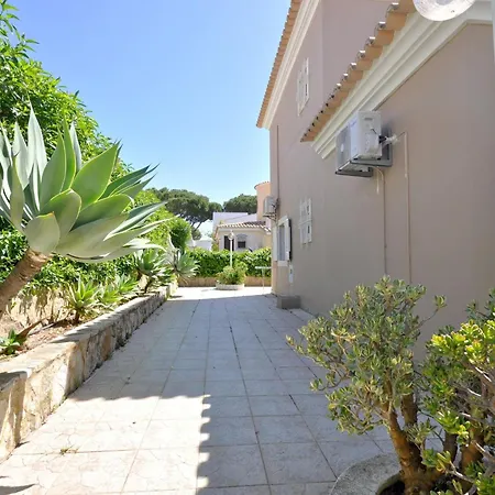 Beautiful Located Less Than Five Minutes Walk From The Old Village *