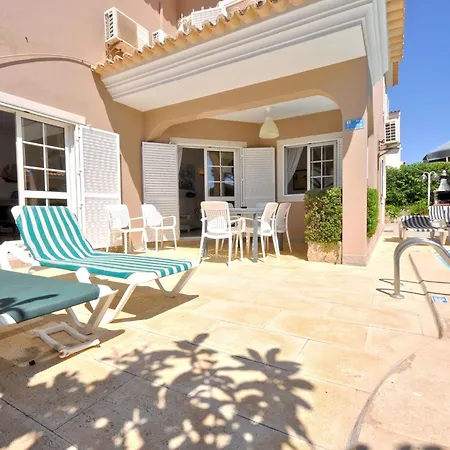 Beautiful Located Less Than Five Minutes Walk From The Old Village וילה