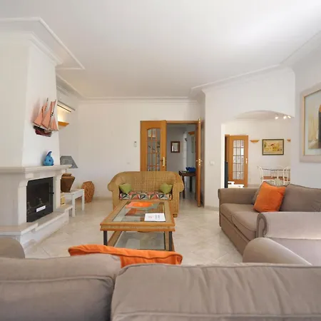 Beautiful Located Less Than Five Minutes Walk From The Old Village *